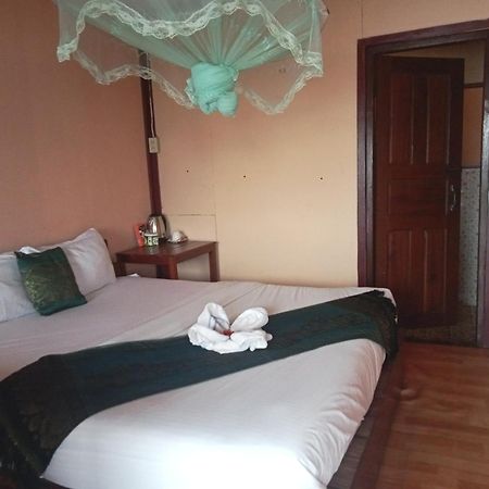 Champa Guesthouse Muang Khong Bagian luar foto