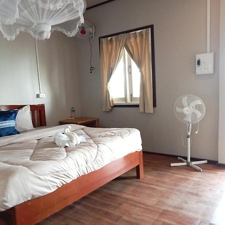 Champa Guesthouse Muang Khong Bagian luar foto