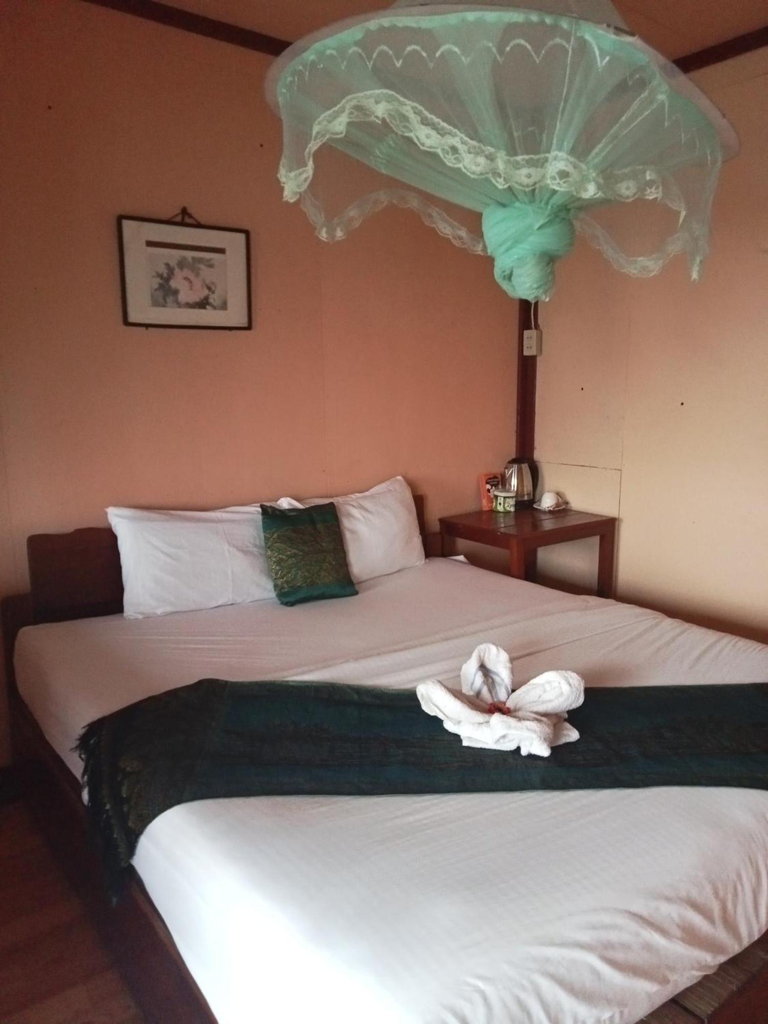 Champa Guesthouse Muang Khong Bagian luar foto