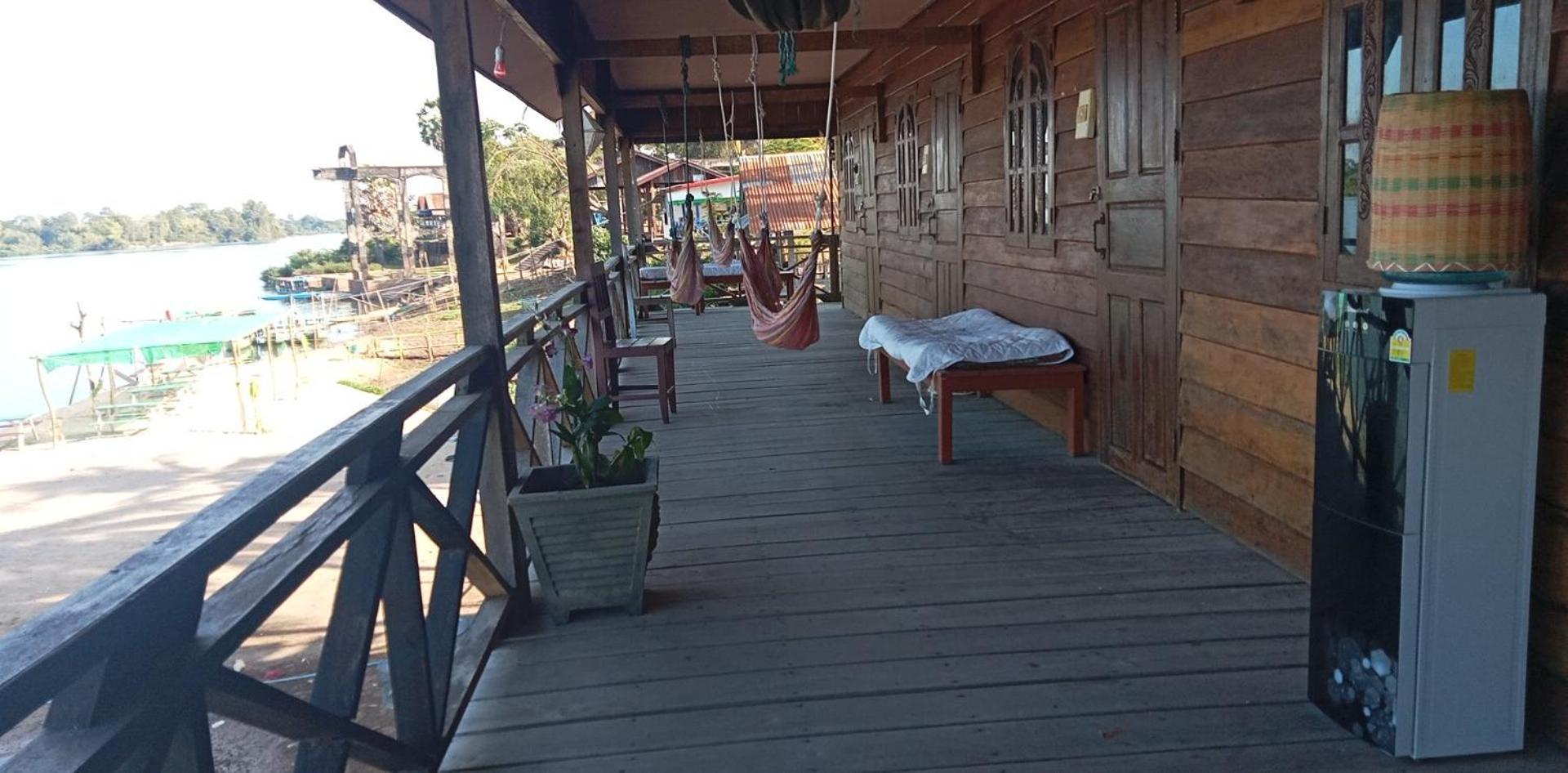 Champa Guesthouse Muang Khong Bagian luar foto