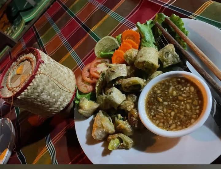 Champa Guesthouse Muang Khong Bagian luar foto